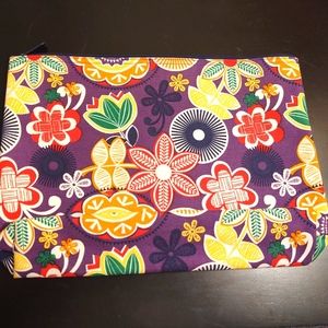 Large Zipper Pouch Thirty-one